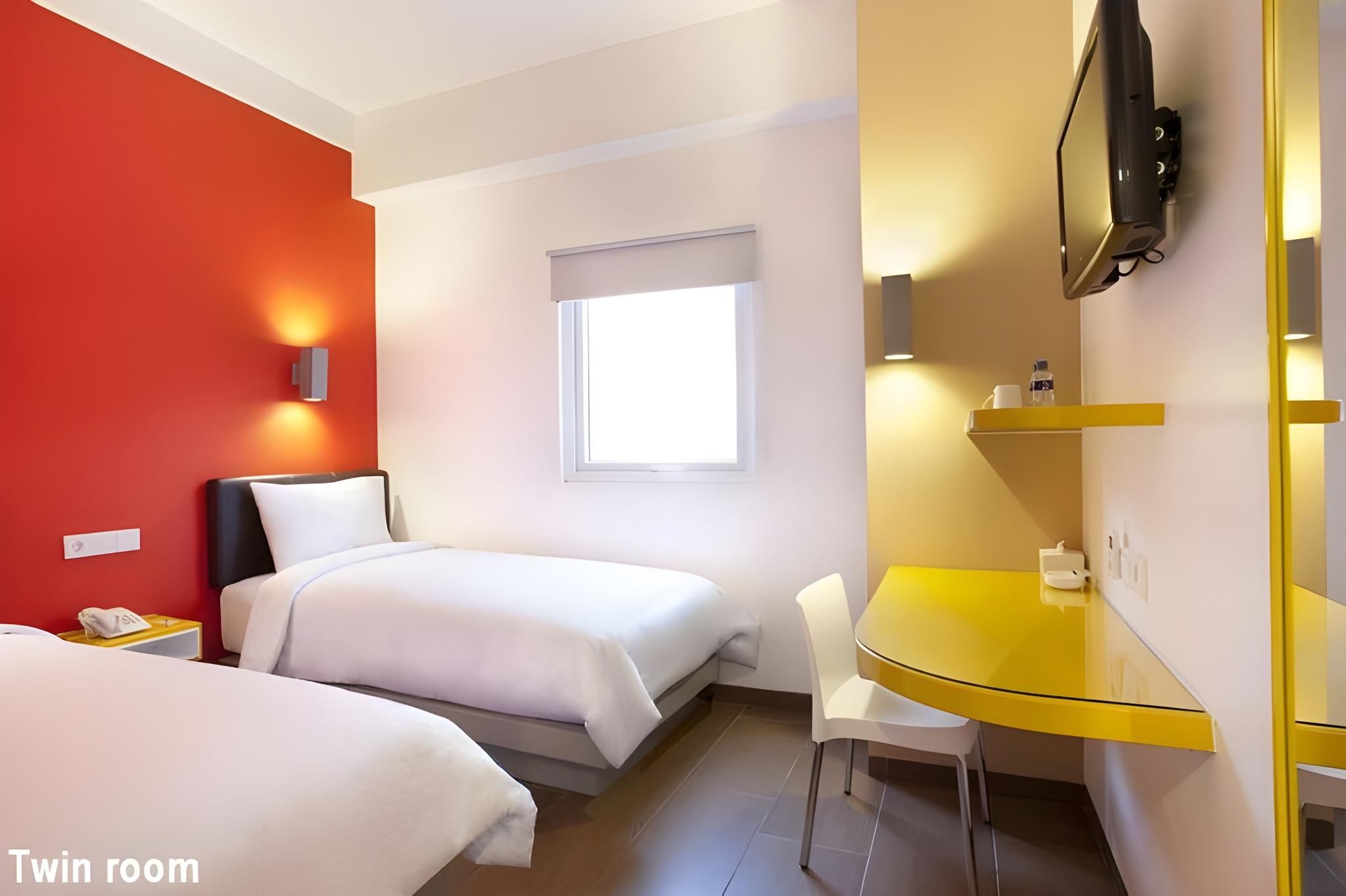 Amaris Hotel Mangga Besar Smart Twin Room