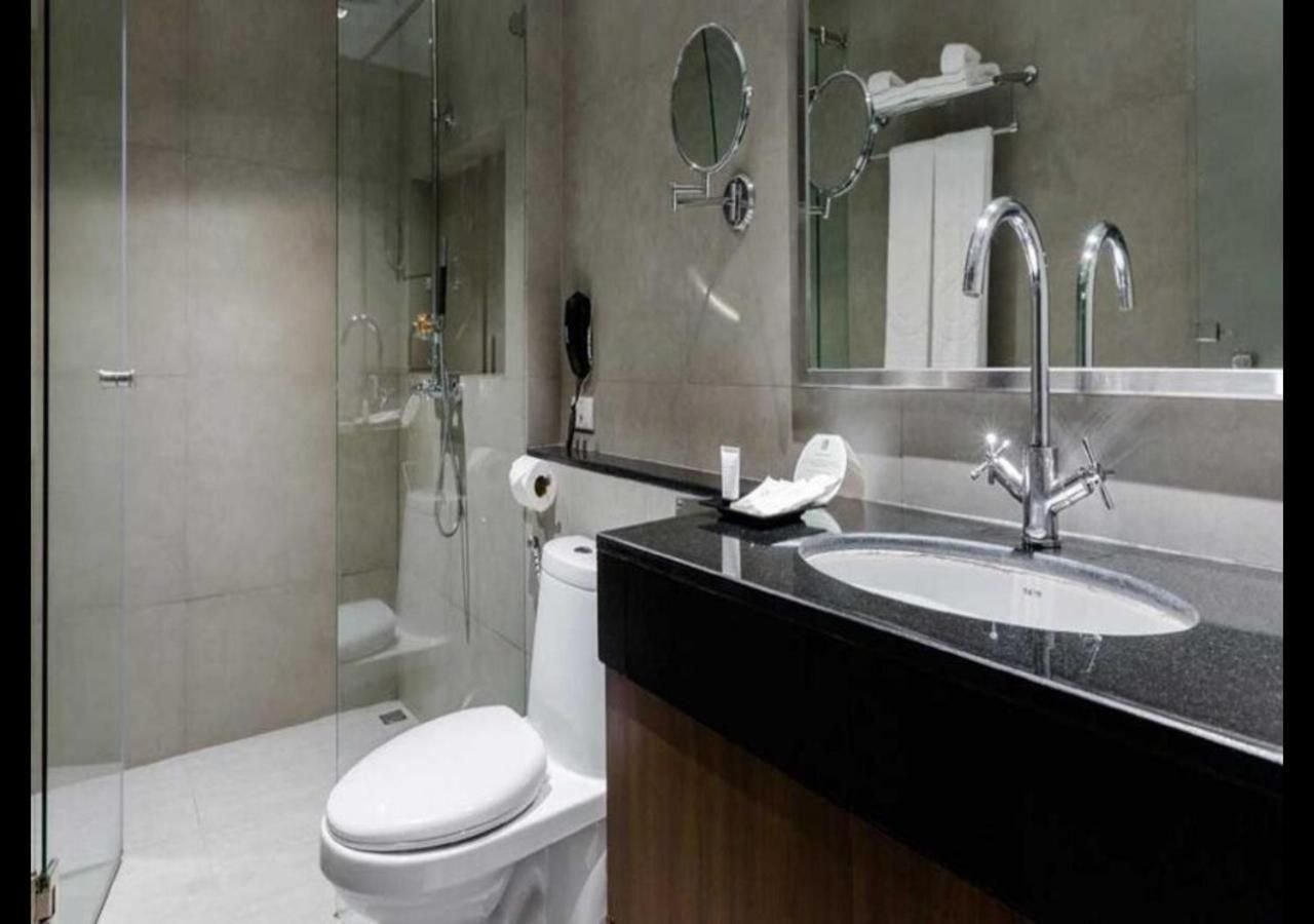 undefined S33 Compact Sukhumvit Hotel 8