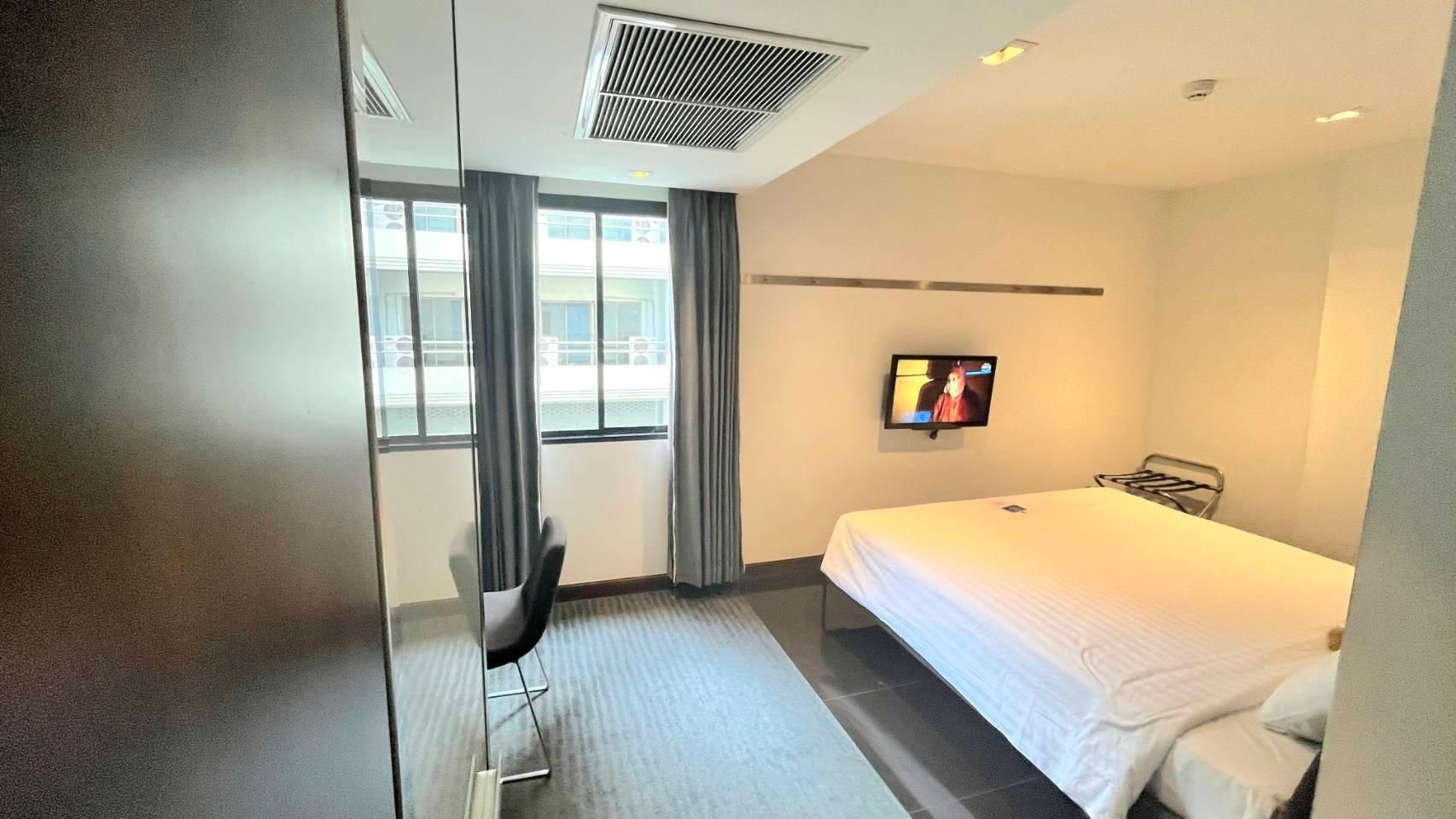undefined S33 Compact Sukhumvit Hotel 10
