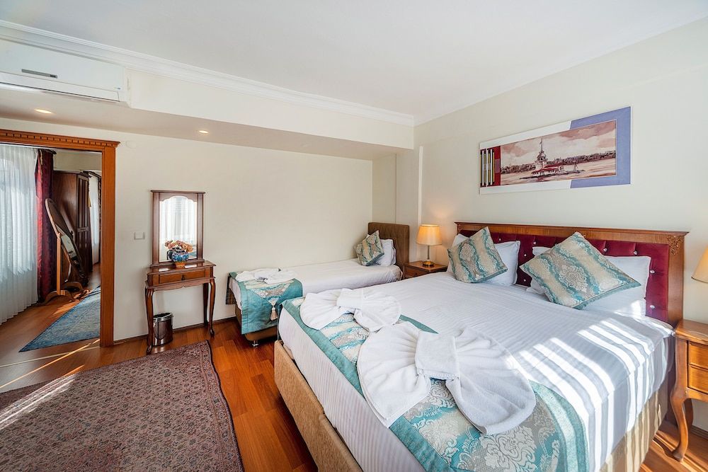 undefined Sultan House 10