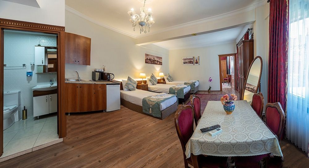 undefined Sultan House 5