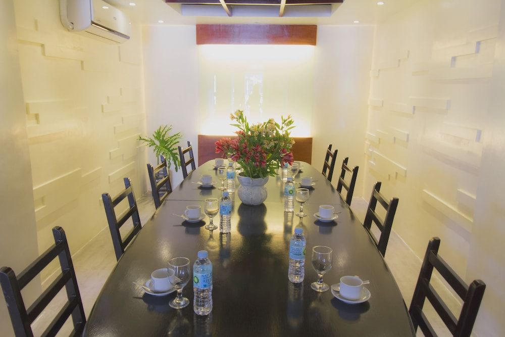 undefined Fersal Hotel Neptune Makati 5