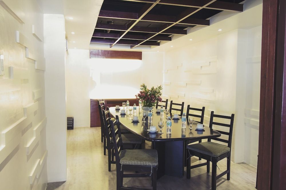undefined Fersal Hotel Neptune Makati 6