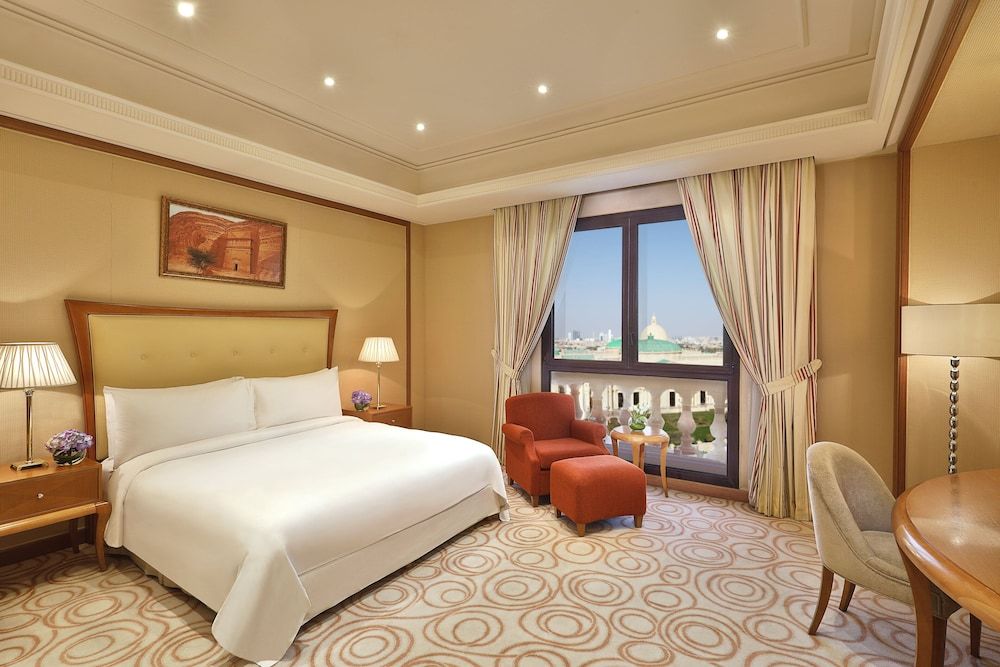 The Ritz-Carlton, Riyadh Room, 1 King Bed