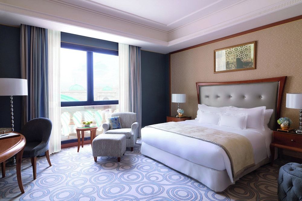 The Ritz-Carlton, Riyadh Room, 1 King Bed 17