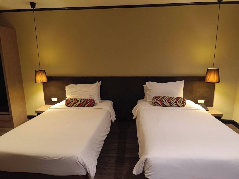 undefined Bangkok Inter Place Hotel 3