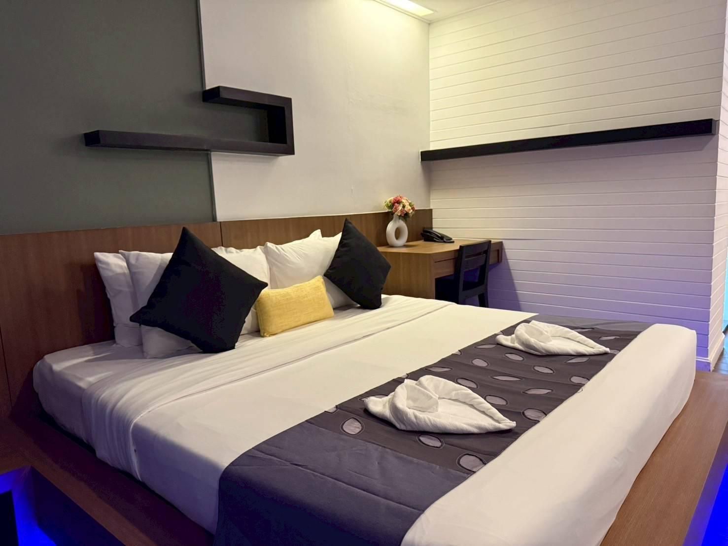 undefined Bangkok Inter Place Hotel 9