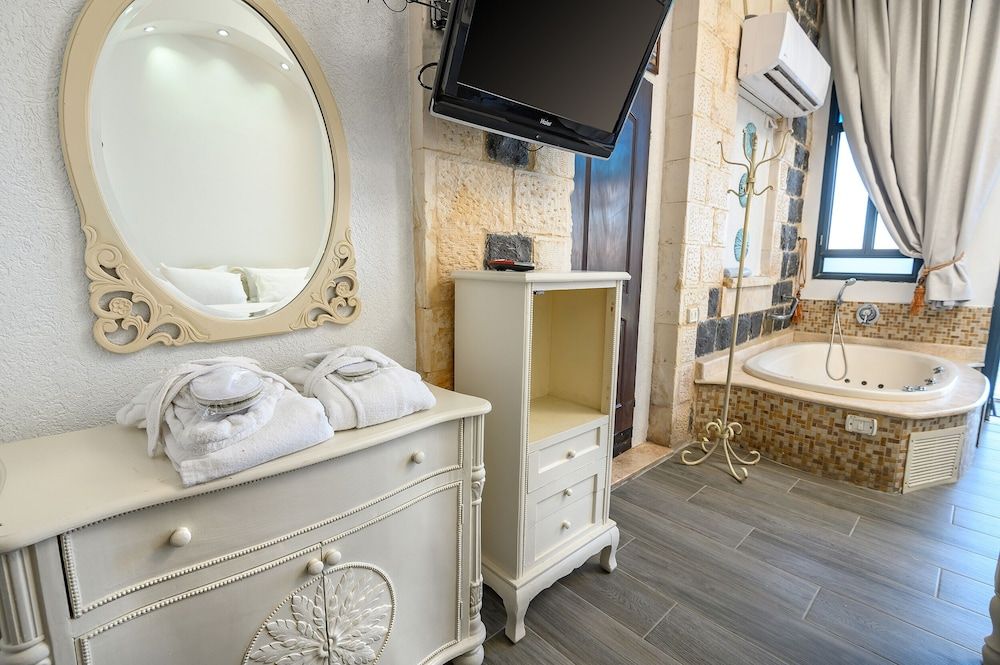 Shirat Hayam - Boutique Hotel Balcony Suite, Lake View 16