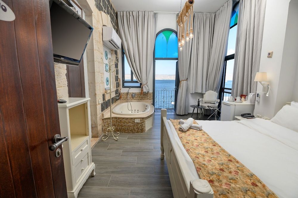 Shirat Hayam - Boutique Hotel Balcony Suite, Lake View 4
