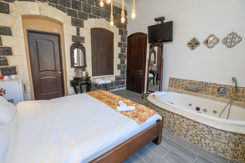 Shirat Hayam - Boutique Hotel Balcony Suite, Lake View 9