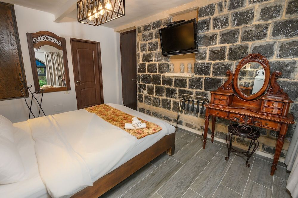 Shirat Hayam - Boutique Hotel Double Antic Room 3