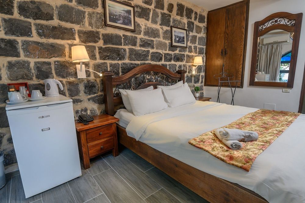 Shirat Hayam - Boutique Hotel Double Antic Room