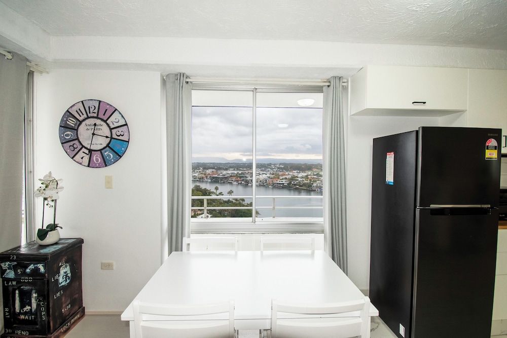 Equinox Resort Studio, Ocean View 6