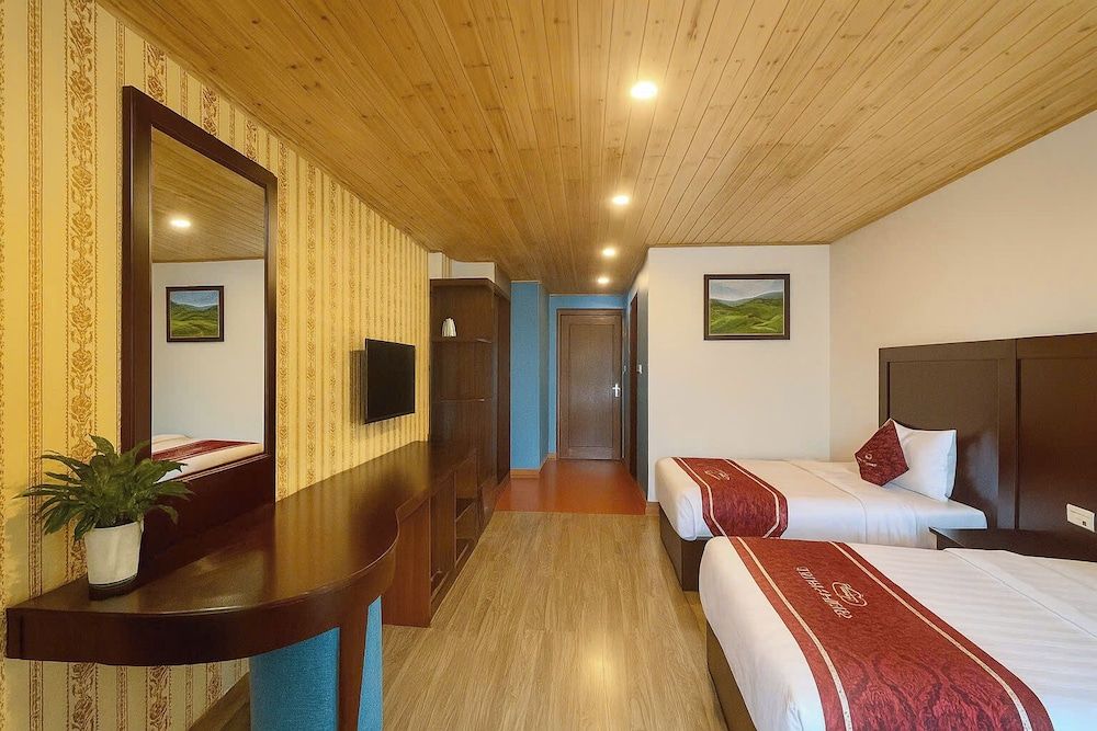 Sapa Elegance Hotel Deluxe Triple Room 2