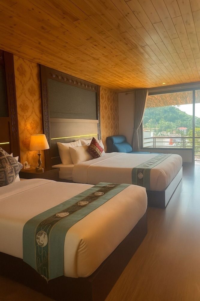 Sapa Elegance Hotel Deluxe Triple Room 9