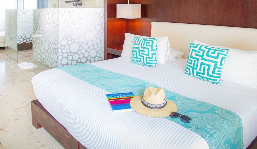 undefined The Palm at Playa 3