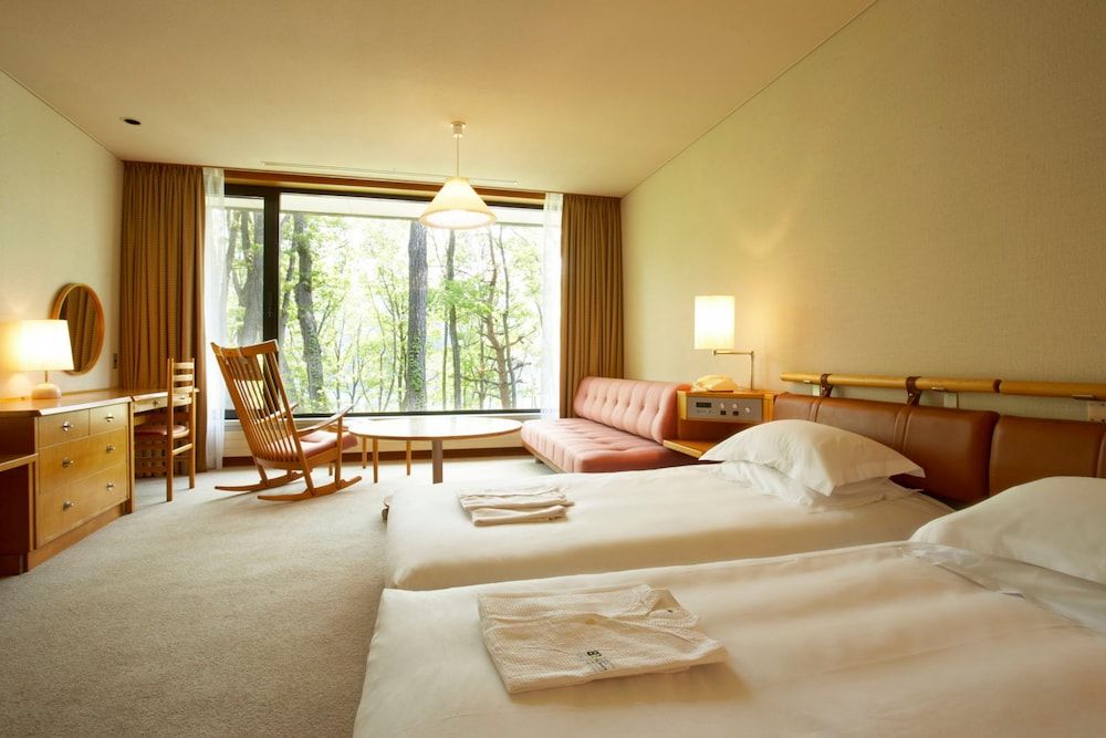 Standard Twin Room, 2 Twin Beds, Smoking, Lake View