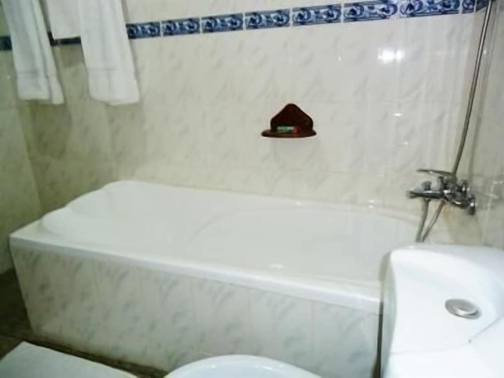 undefined Nelly's Inn 10