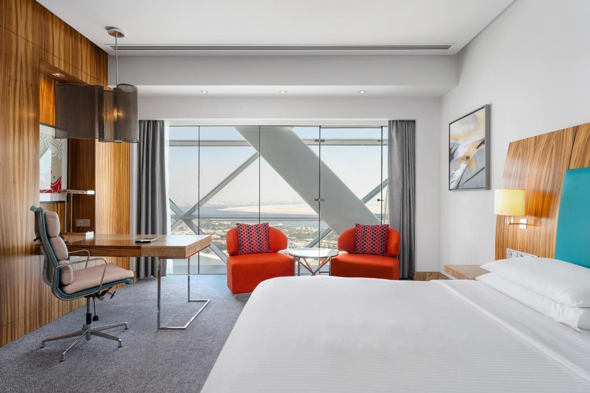 1 King Bed