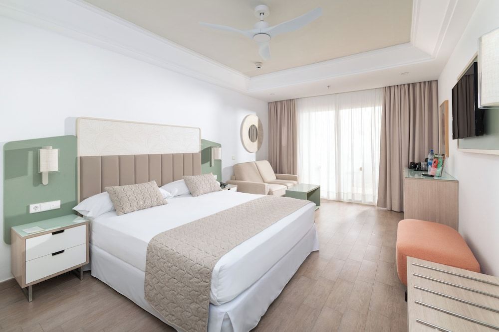 Double Room, Balcony, Garden View (Sofa Bed)