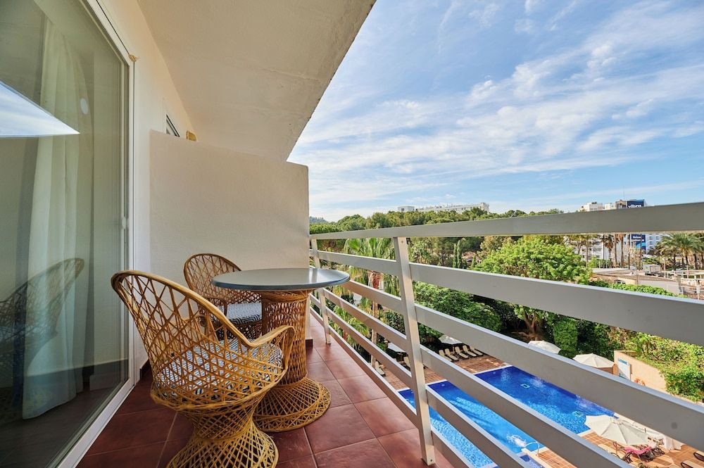 Double Room, Balcony, Pool View