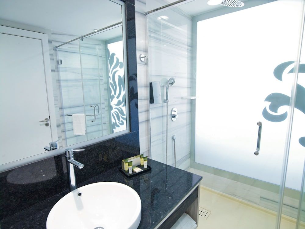 Single Room, Balcony