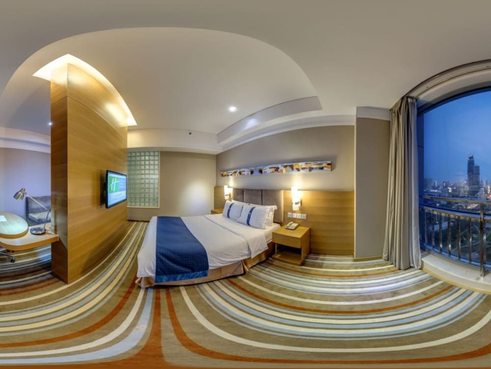 Suite, 1 King Bed