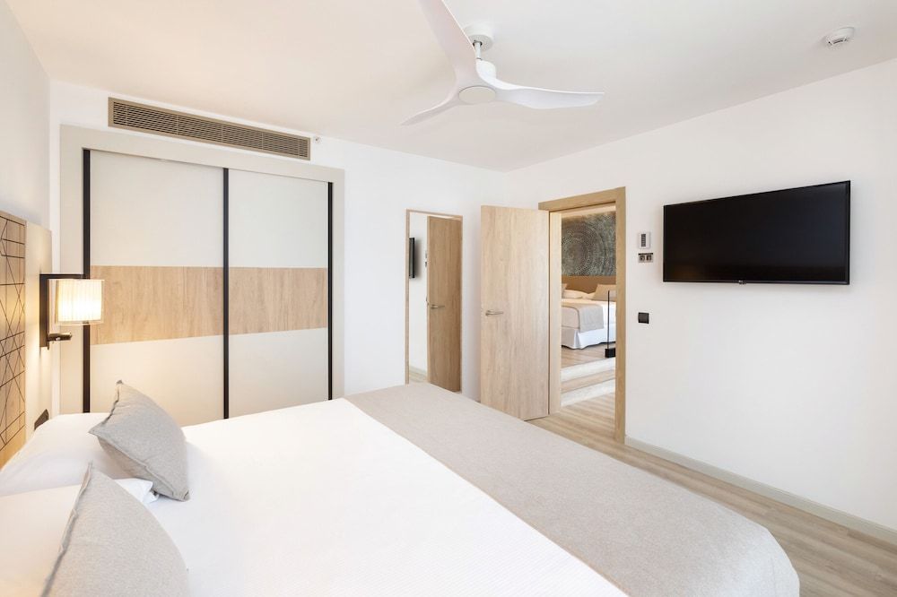 Senior Suite, Balcony, Sea View