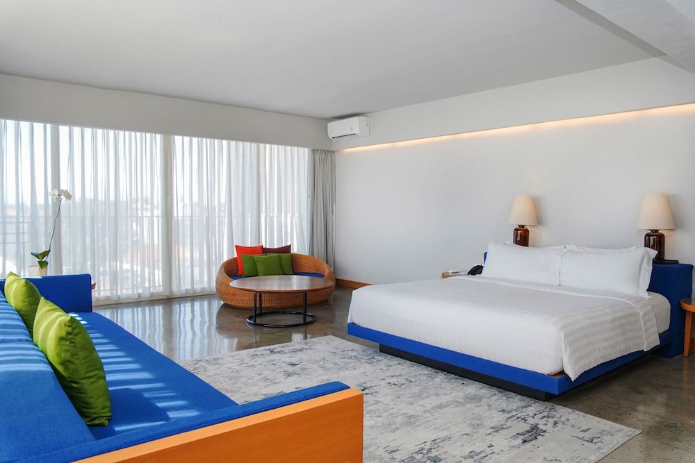 Corner Suite