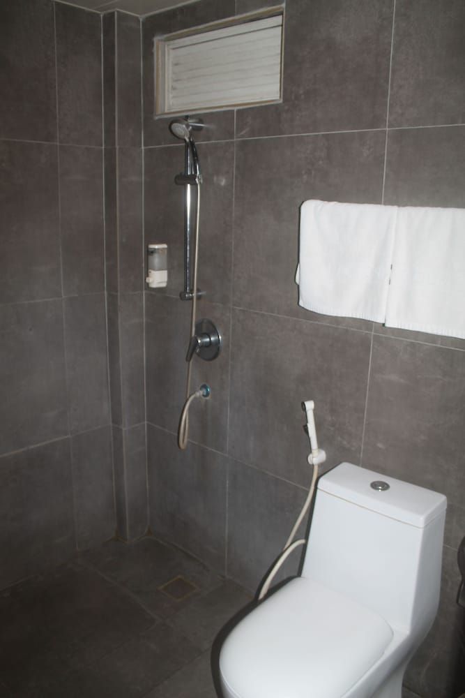 Hotel Ava Gil Puyat Standard Room, 1 Queen Bed (No Garage) 8