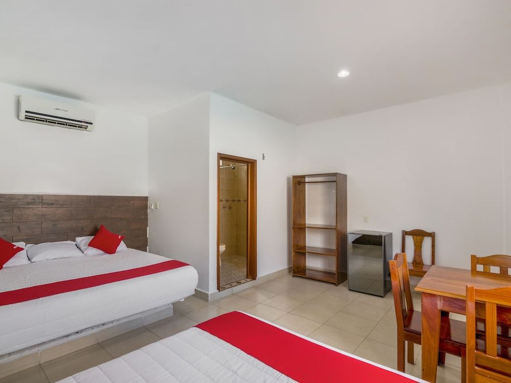 OYO Hotel Palma Real Standard Room, 2 Queen Beds