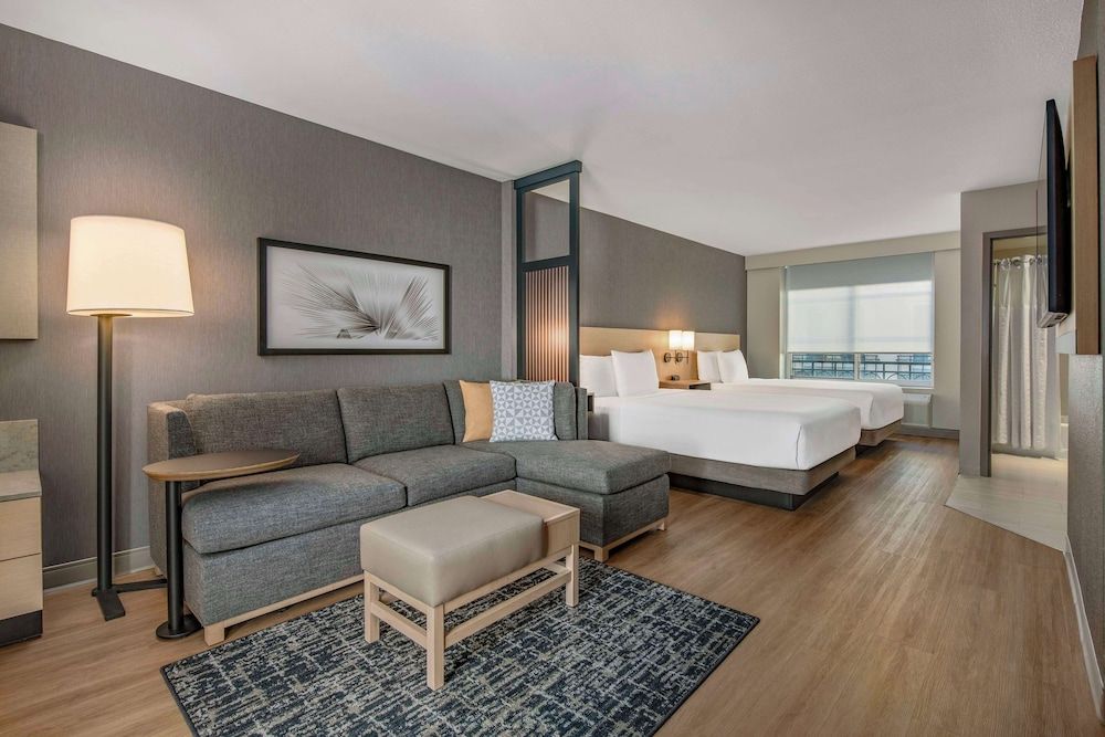 Standard Room, 2 Queen Beds (with Sofa Bed)