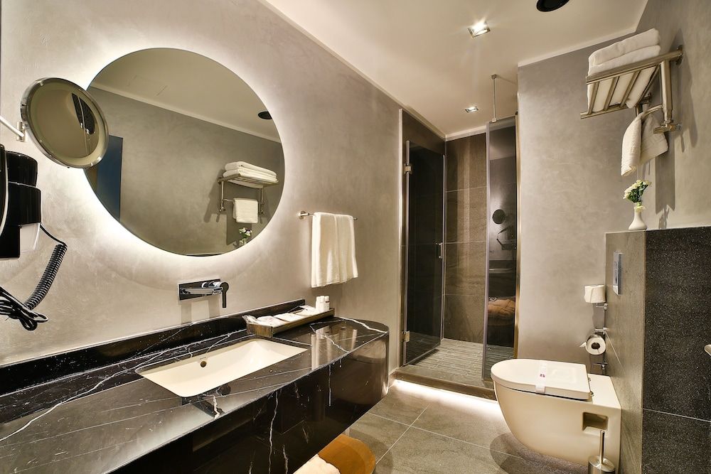 undefined Amethyst Hotel 10