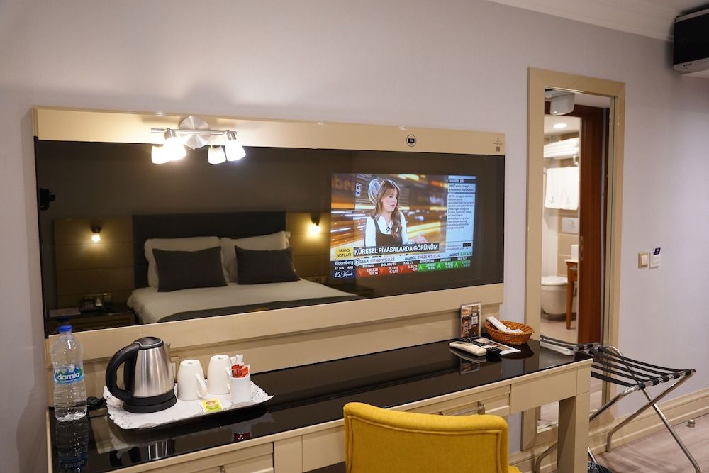 Amethyst Hotel Standard Double or Twin Room, 1 Double or 2 Twin Beds 2