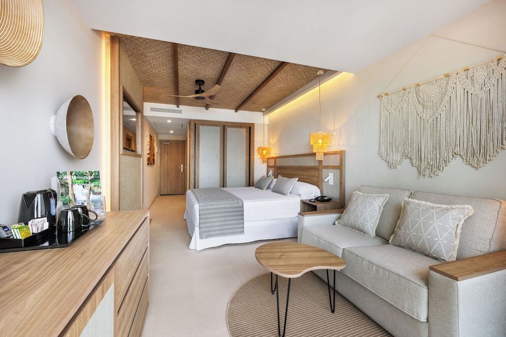 Double Room, Balcony, Sea View (Sofa Bed)