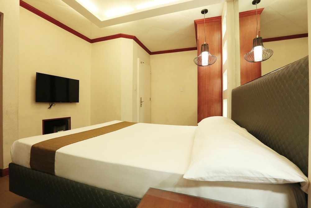 Hotel Ava Malate, Manila Standard Room, 1 Queen Bed (No Garage) 5