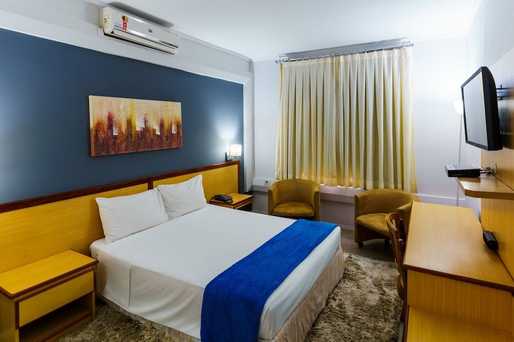 undefined Hotel Augusta Boulevard 7