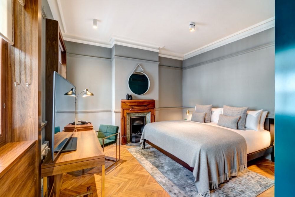 undefined Apex Temple Court Hotel 3