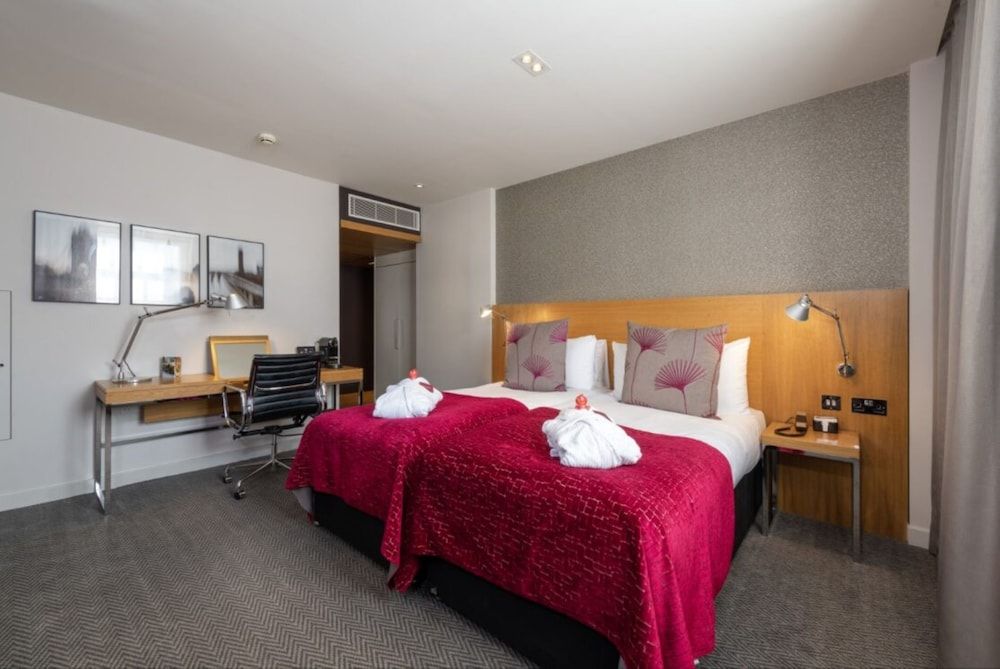 undefined Apex Temple Court Hotel 7