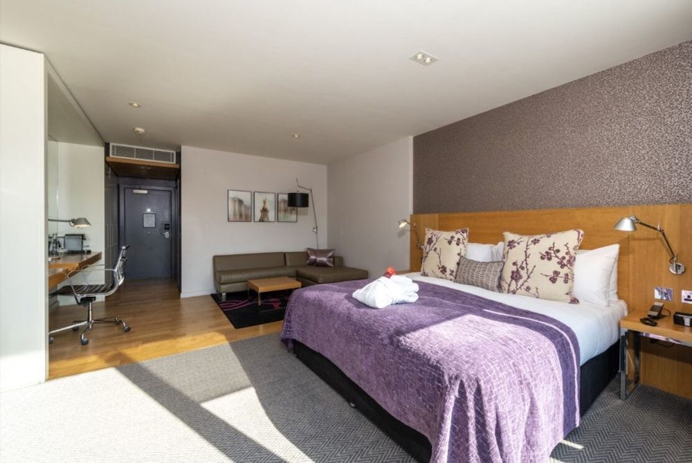 undefined Apex Temple Court Hotel 5