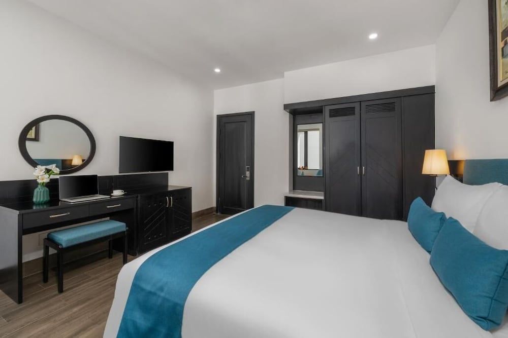 ViAn Hotel And Spa Da Nang Superior Double Room, City View 3