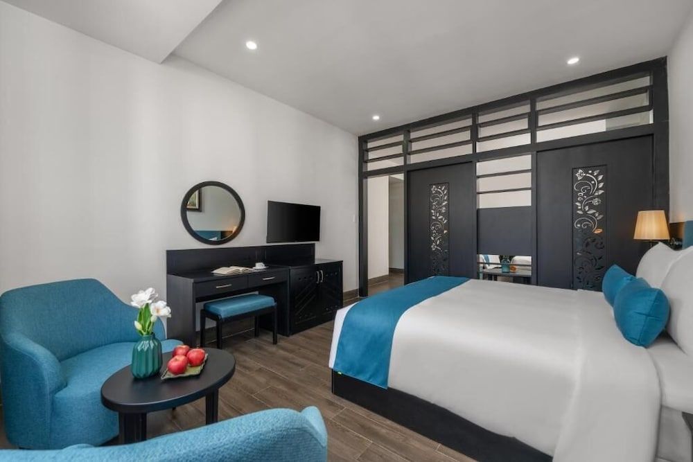 undefined ViAn Hotel And Spa Da Nang 2