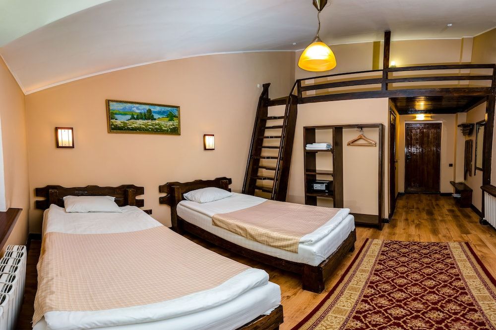 Saraishyq Hotel Standard Twin Room