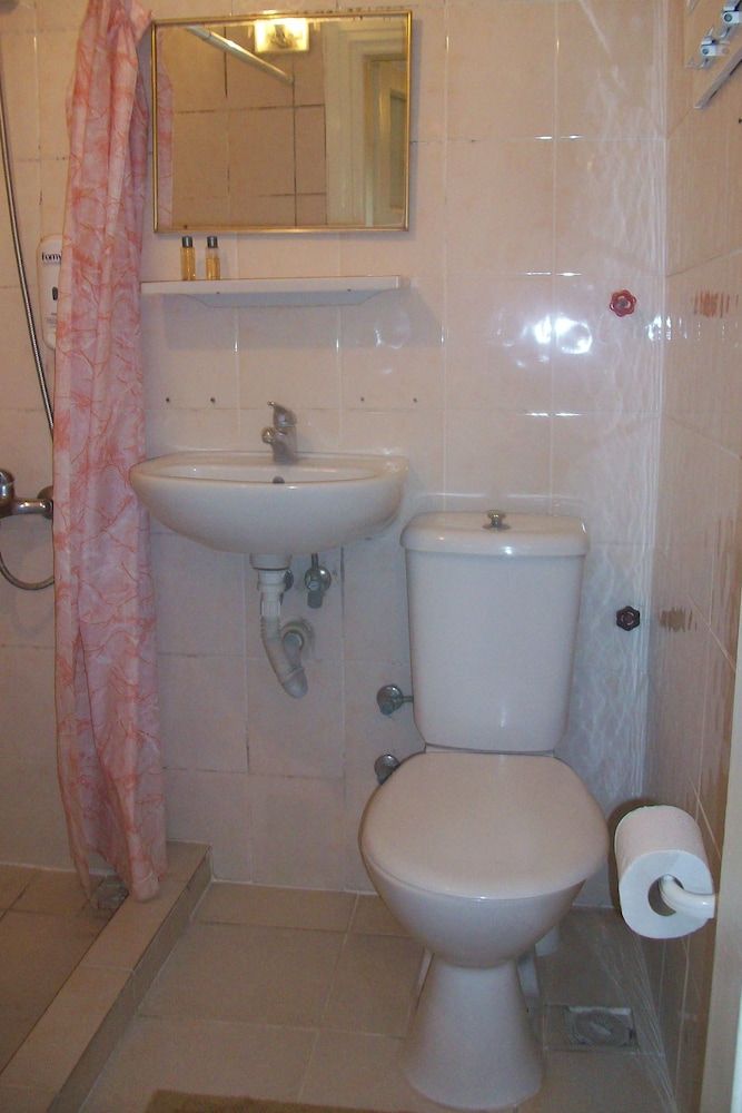undefined Guzel Izmir Oteli