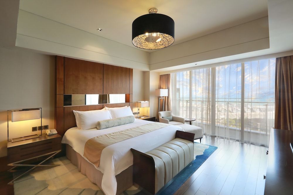 Deluxe VIP Seaview Suite