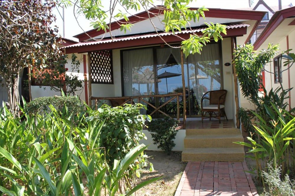 undefined The Waterfront Hotel at Fisherman's Village 2