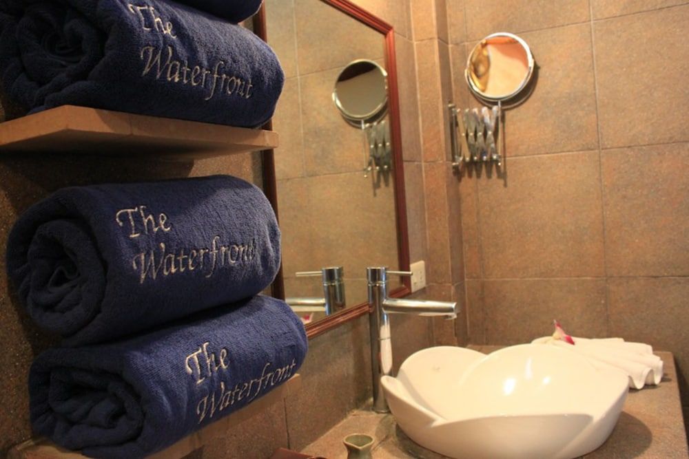 undefined The Waterfront Hotel at Fisherman's Village 7