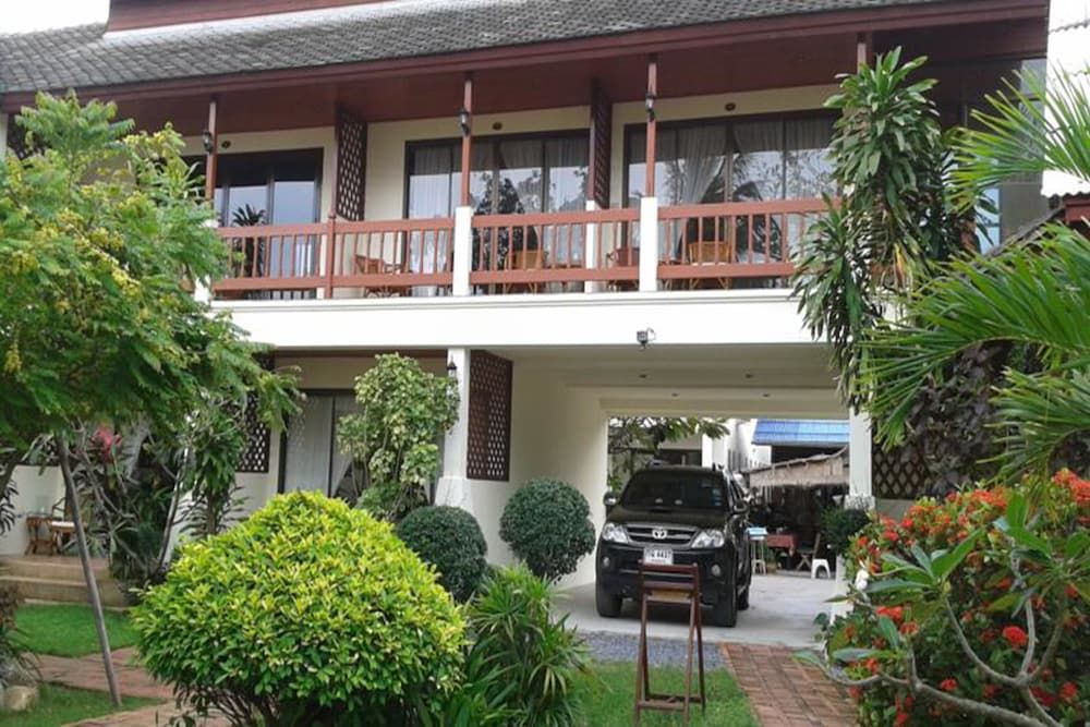 undefined The Waterfront Hotel at Fishermans Village 6