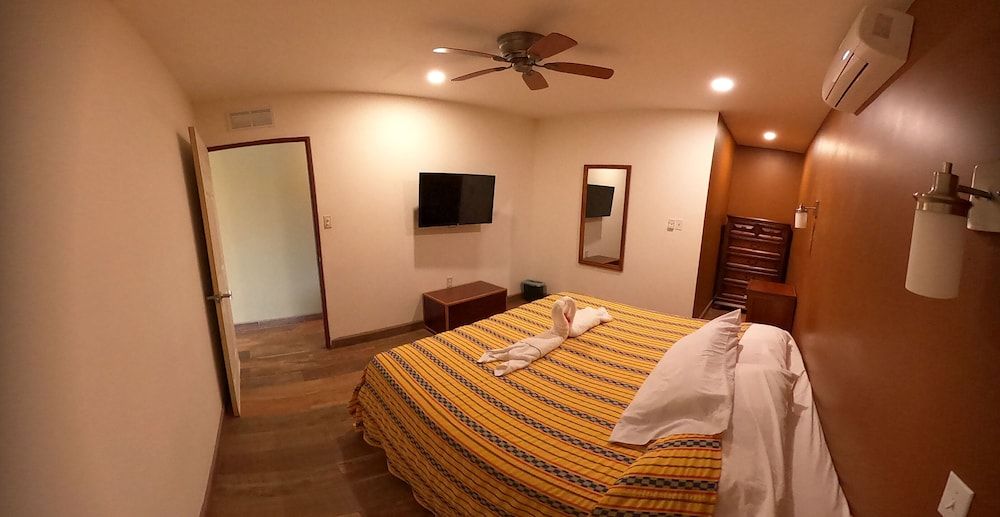 Venus Hotel Deluxe Suite 3