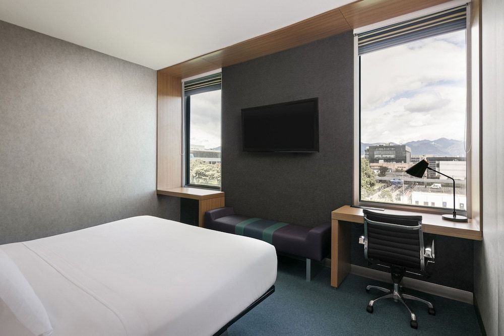 Aloft Bogota Airport aloft, Room, 1 King Bed, Non Smoking 3